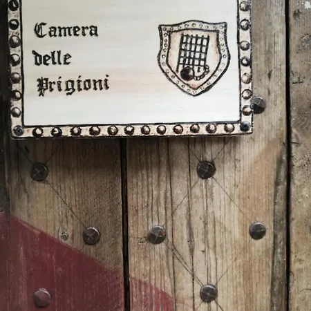 Castello Di Belforte * トーディ