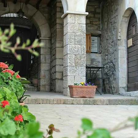 Castello Di Belforte Κατάλυμα σε φάρμα *