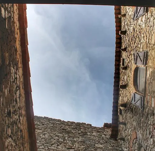 Castello Di Belforte Todi